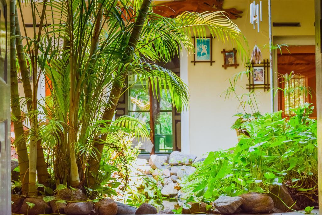 Shammie Guest House Hikkaduwa Exterior photo