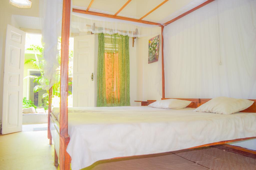 Shammie Guest House Hikkaduwa Exterior photo